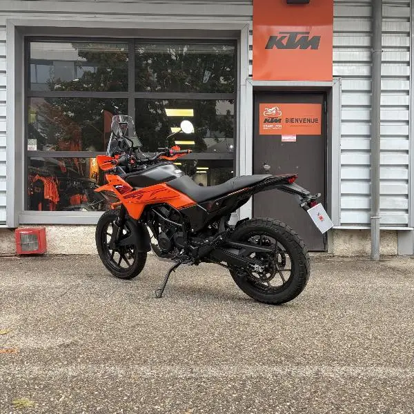 390 ADVENTURE X