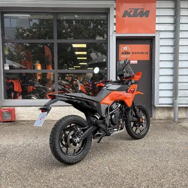 390 ADVENTURE X