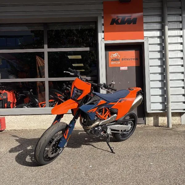 690 SMC R