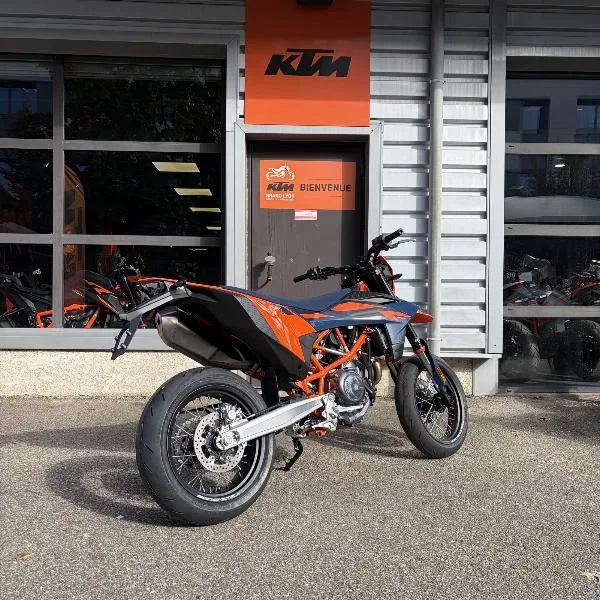 690 SMC R