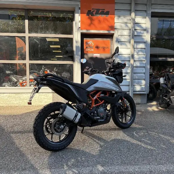 390 ADVENTURE