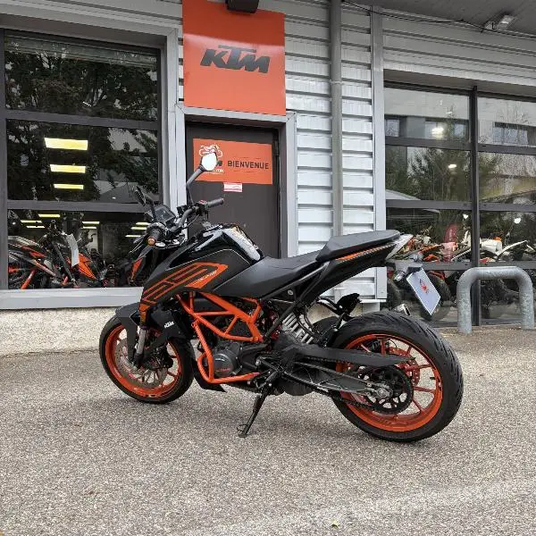 125 DUKE