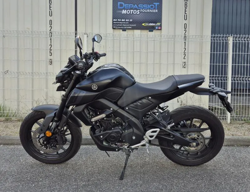 MT125 ABS