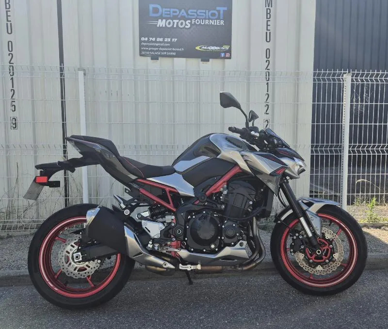 Z 900