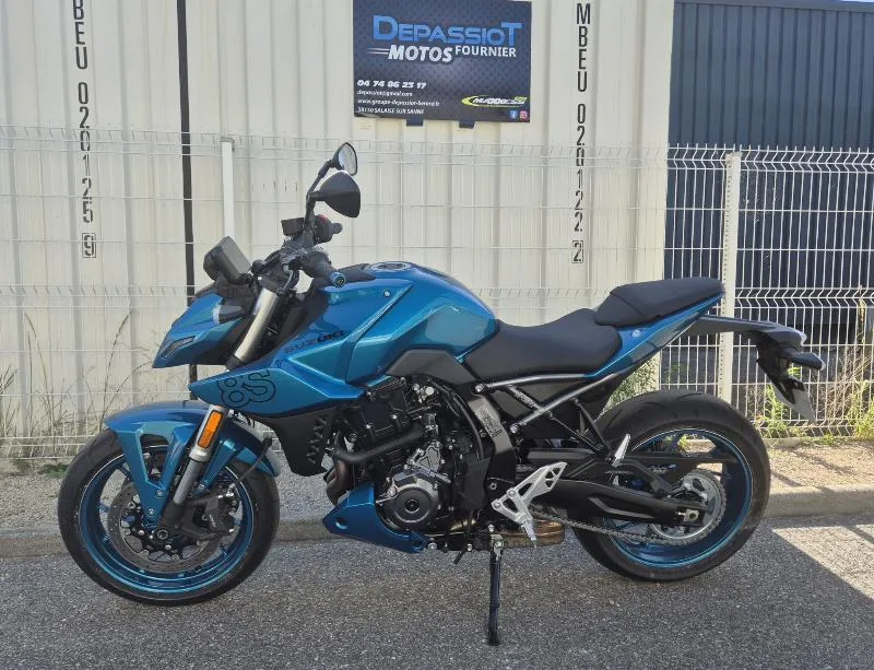 GSX8S