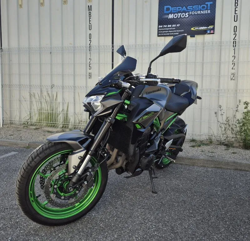 Z 900