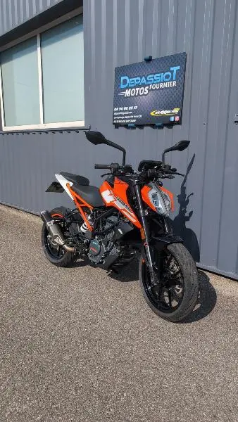 125 DUKE ABS
