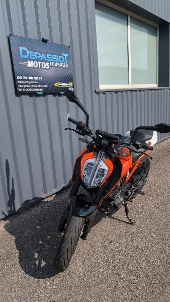 125 DUKE ABS