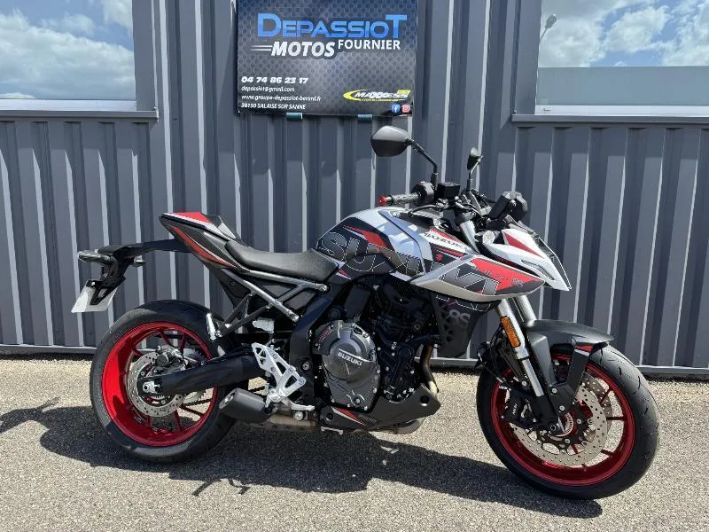 GSX8S