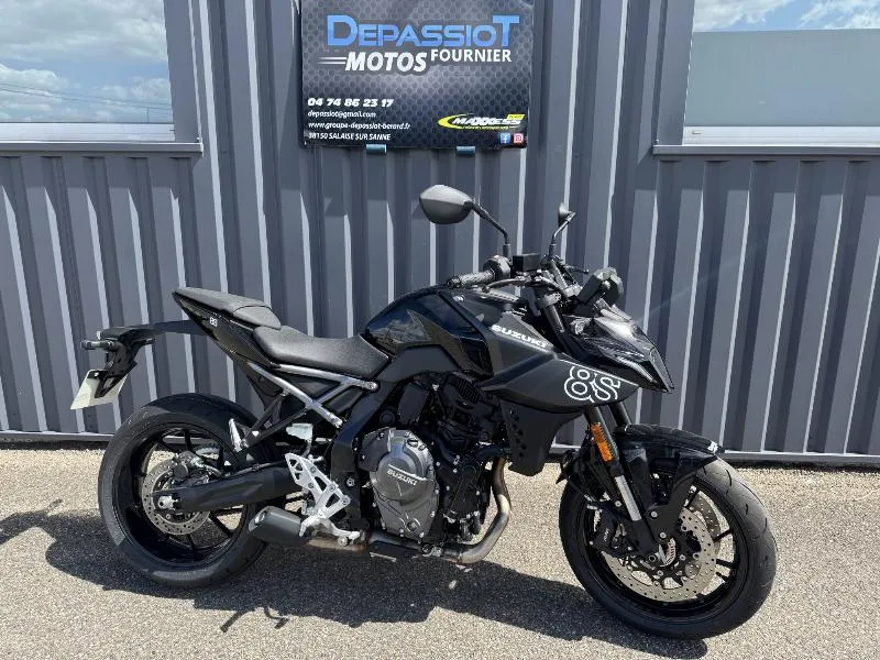 GSX8S