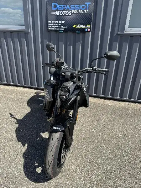 GSX8S