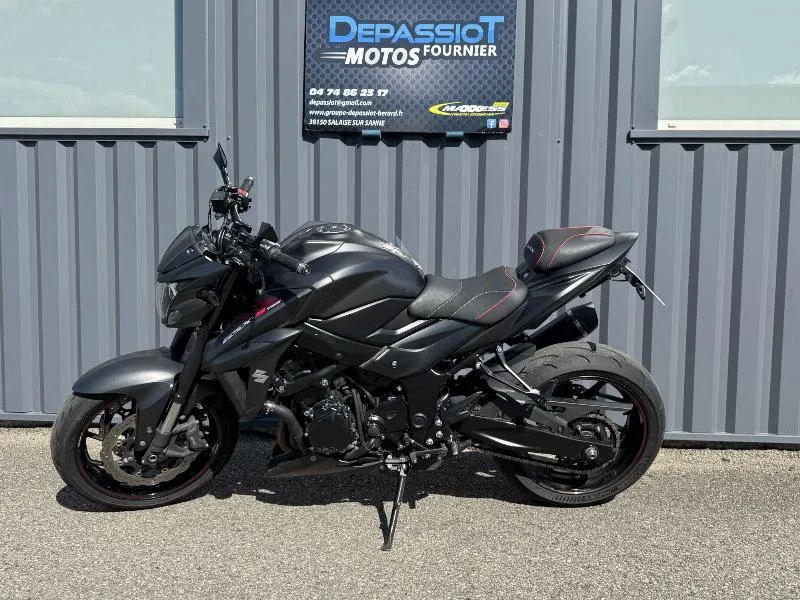 GSXS 750