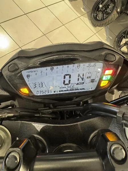 GSXS 750
