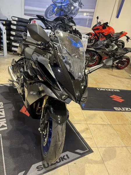 GSXS 1000 GT