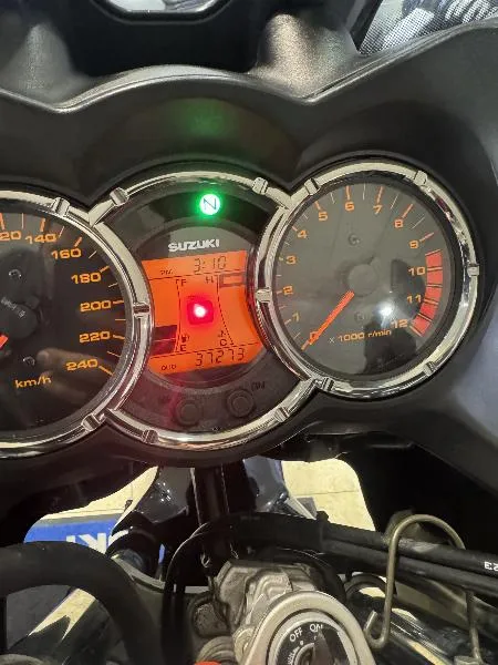 DL VSTROM 1000