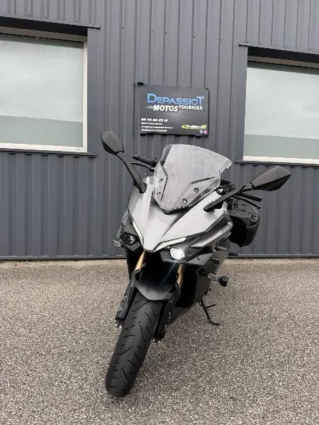 GSXS 1000 GT