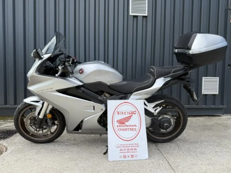 VFR 800 F