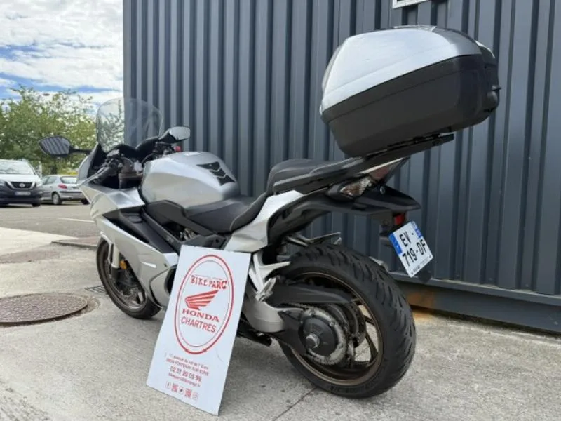 VFR 800 F