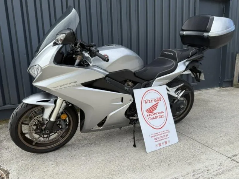 VFR 800 F