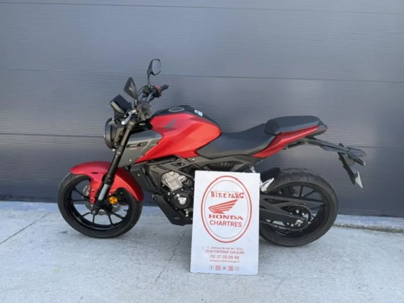 CB 125  R