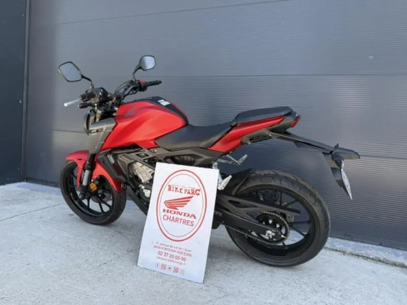 CB 125  R