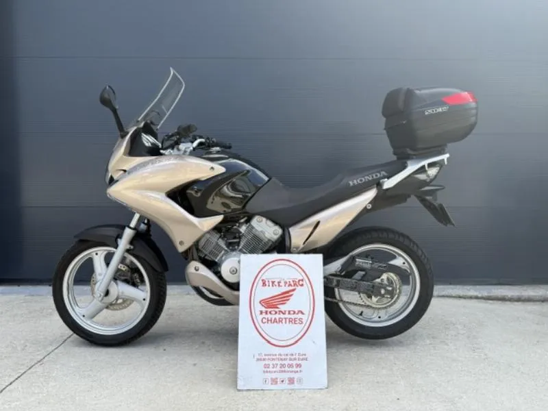 VARADERO 125