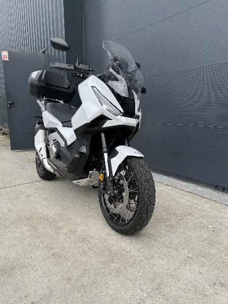 XADV 750 DCT