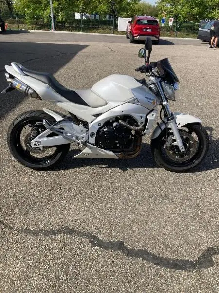 GSR 600 2006