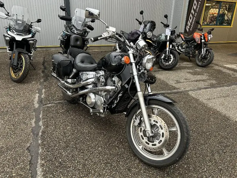 VT SHADOW 1100