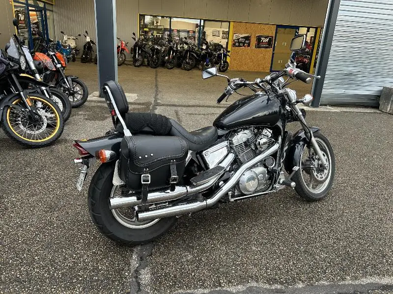 VT SHADOW 1100