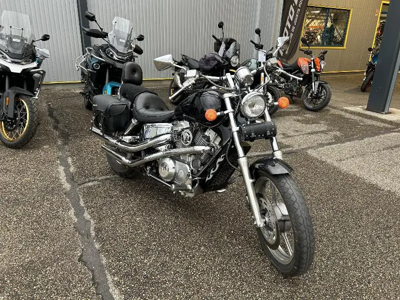 VT SHADOW 1100