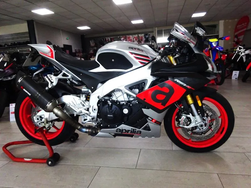 RSV4 1000 RR