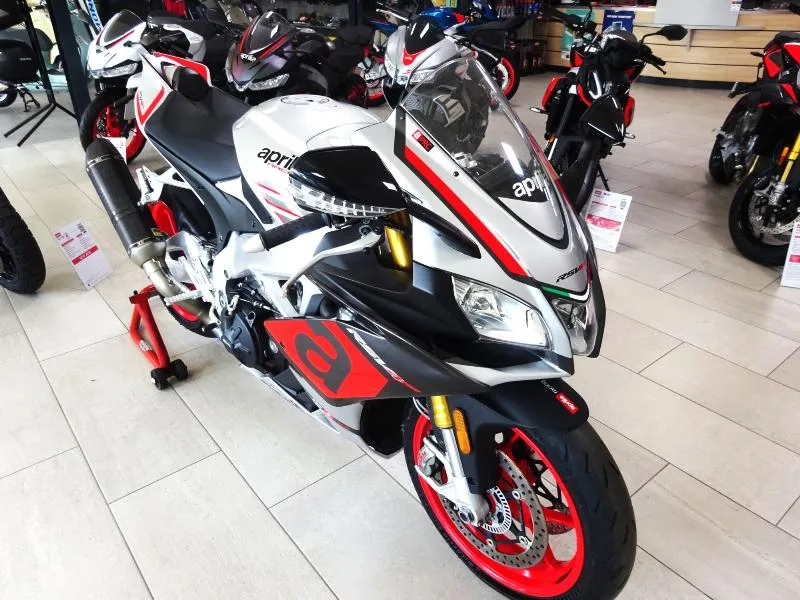 RSV4 1000 RR