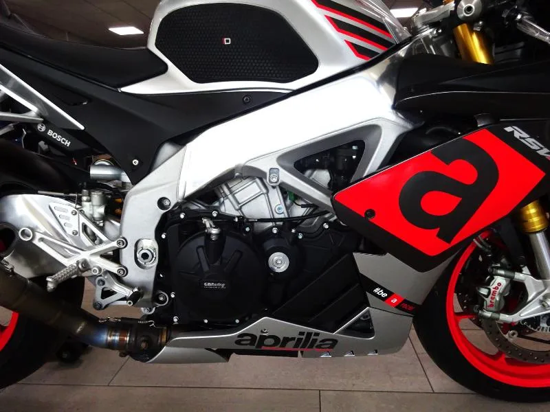 RSV4 1000 RR