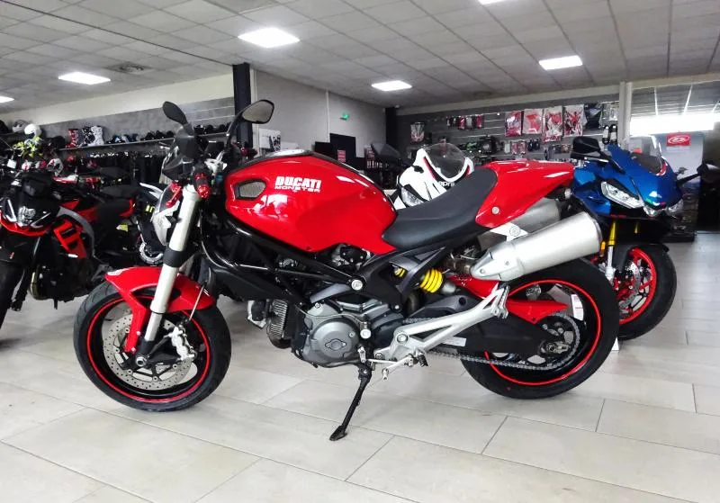 696 MONSTER