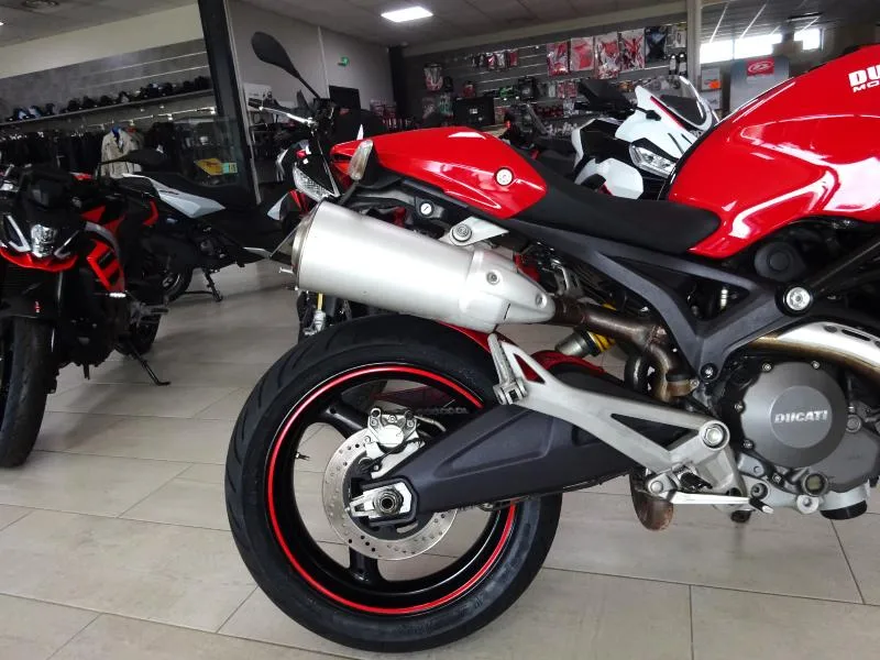 696 MONSTER