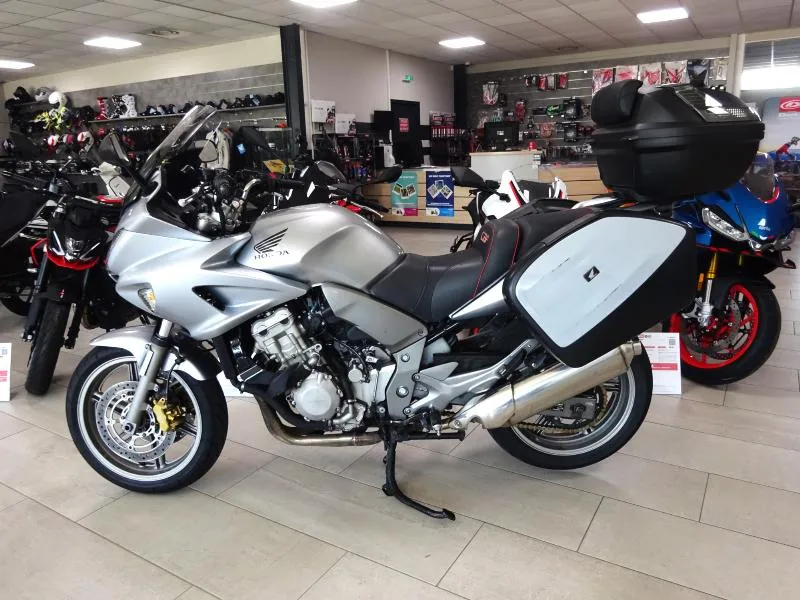 CB 1000 F
