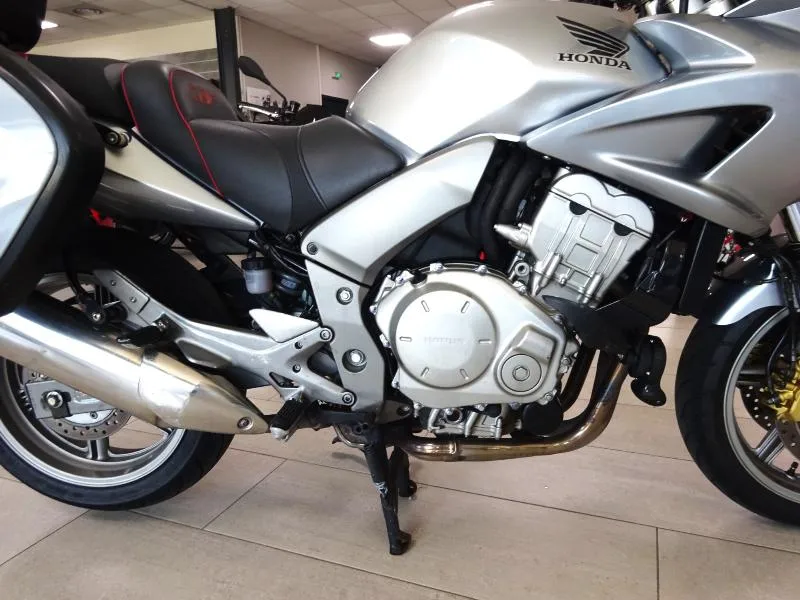 CB 1000 F