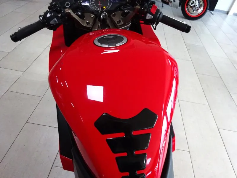 VFR 800 F