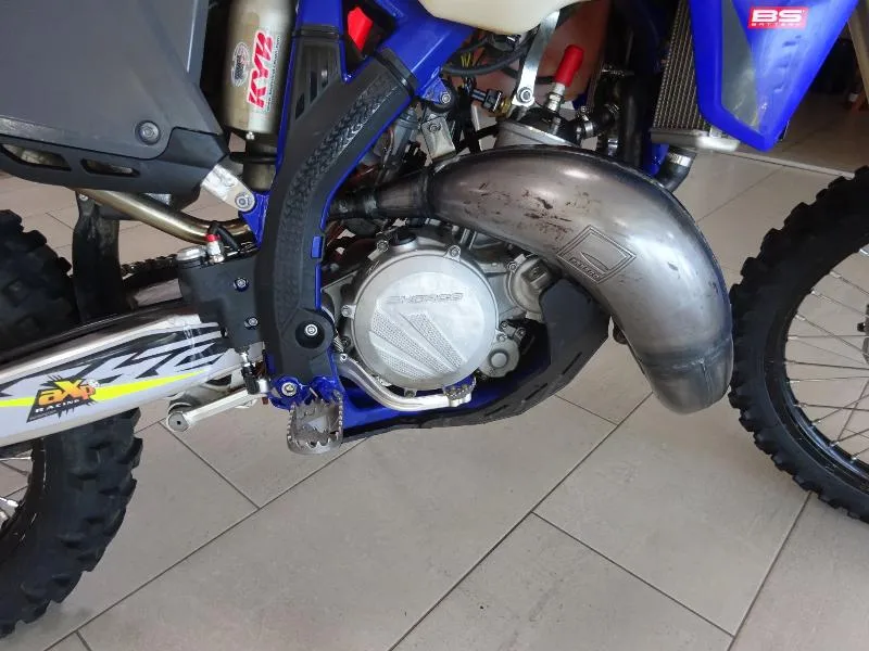 125 SE FACTORY