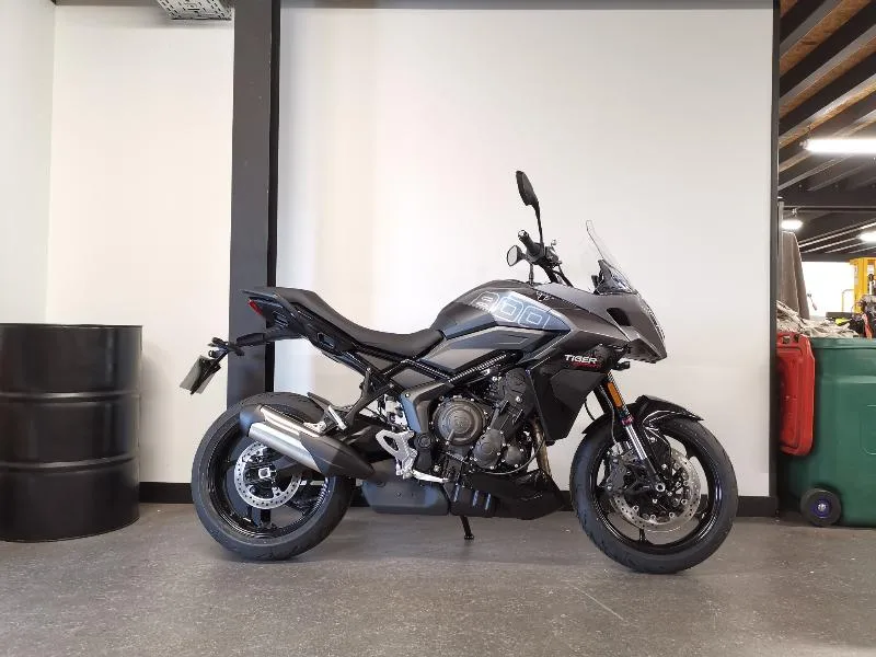 TIGER 800