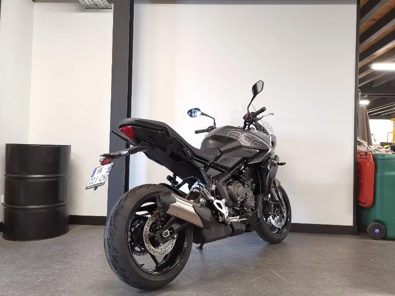 TIGER 800