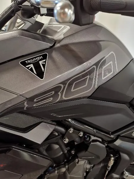 TIGER 800
