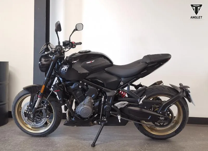 TRIDENT 800
