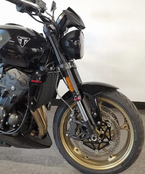 TRIDENT 800
