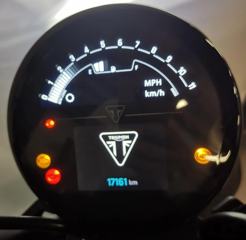 TRIDENT 660