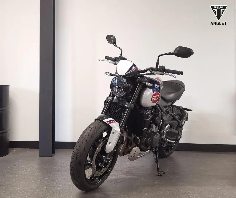 TRIDENT 660