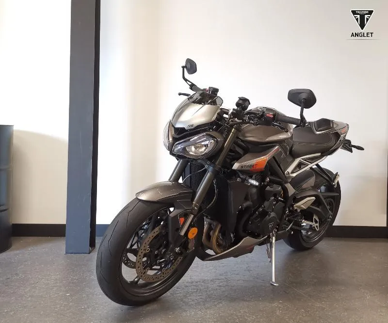 STREET TRIPLE 765 RS