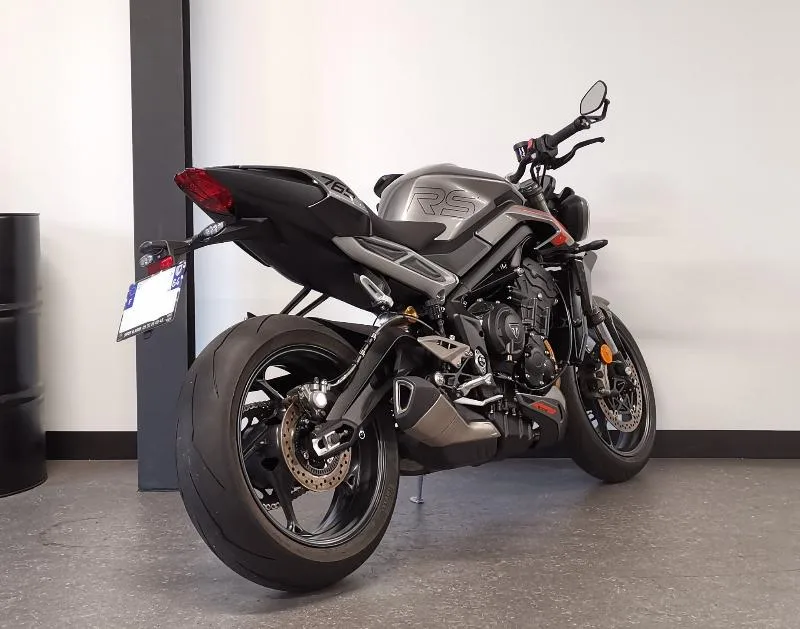 STREET TRIPLE 765 RS