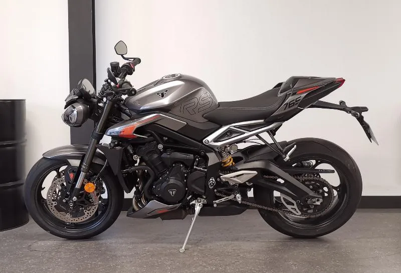 STREET TRIPLE 765 RS